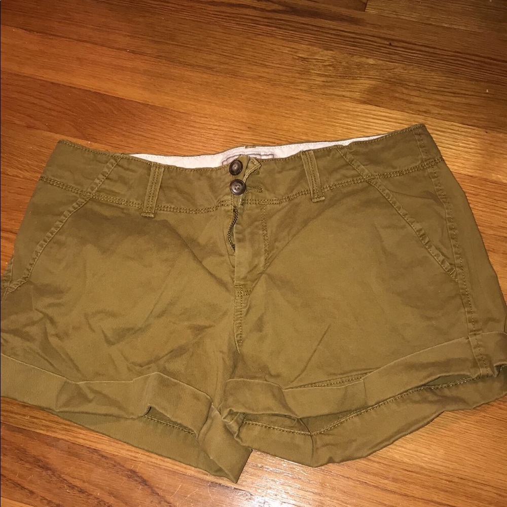 BROWN/OLIVE CARGO SHORTS